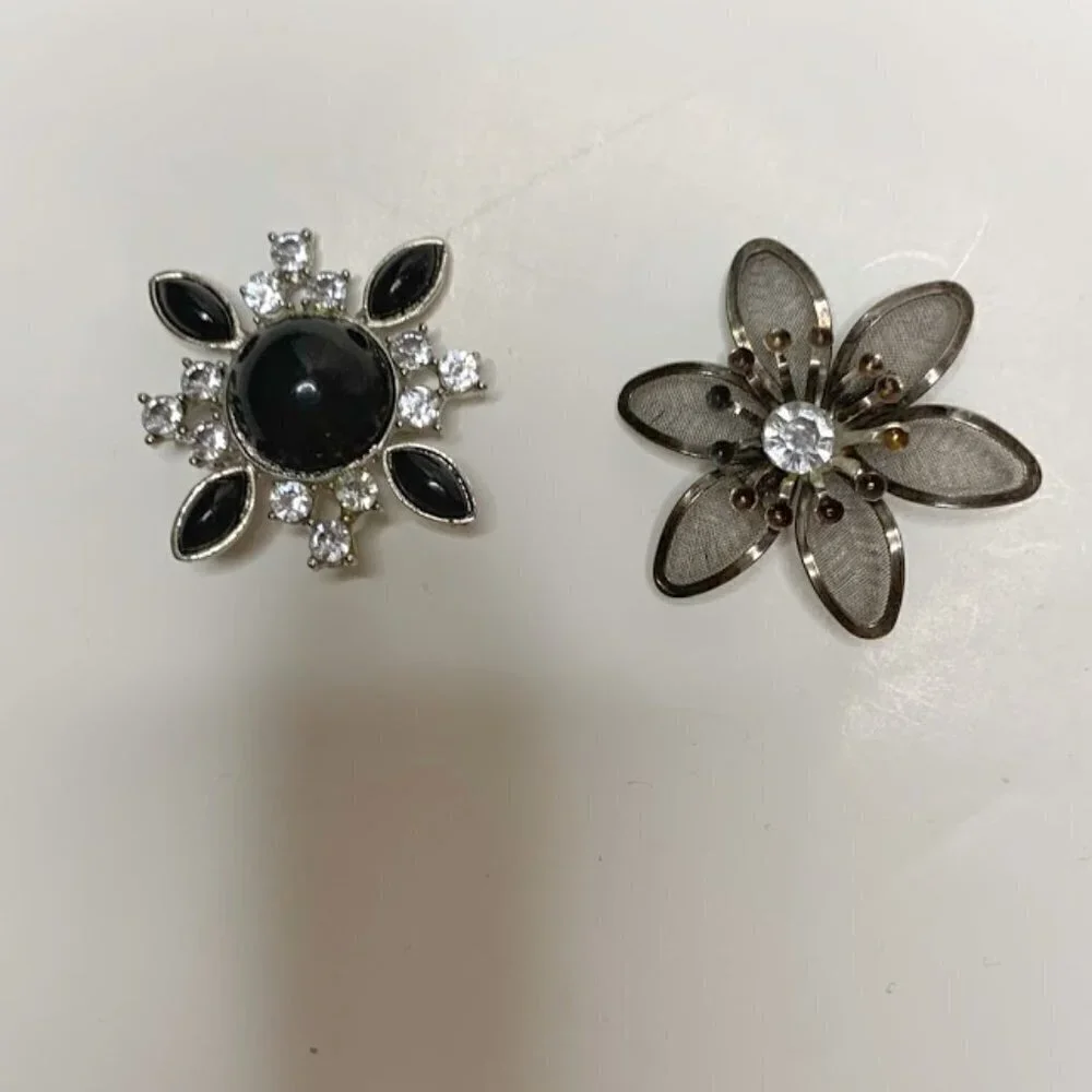 2 Floral Pins / Brooches